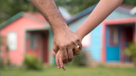 Procesaron a una mujer por impedimento de contacto de una menor con su padre