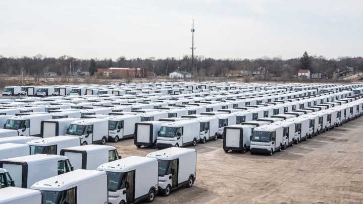 GM folds production of poor-selling electric van BrightDrop in Canada