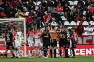 Blindados. No se difundieron los audios del VAR de las jugadas que beneficiaron a Barracas por segunda fecha seguida
