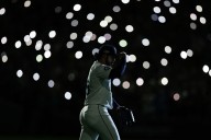Duelo de mexicanos para cerrar la victoria de los Seattle Mariners en el Juego 1 de la ALCS