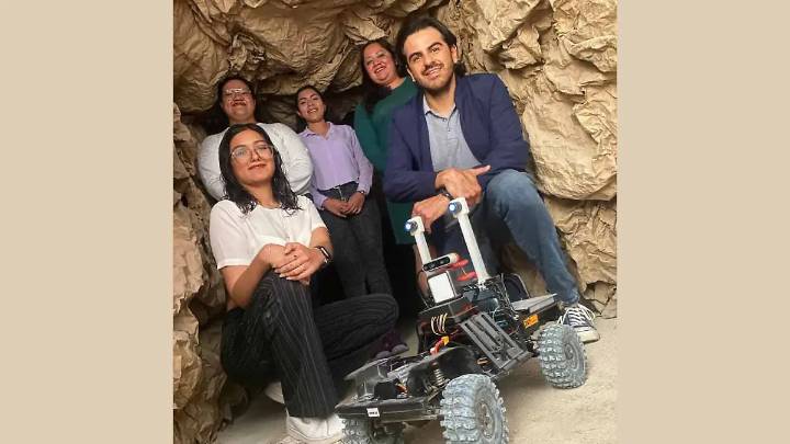 Futuras ingenieras del IPN diseñan robot explorador que identifica riesgos en minas