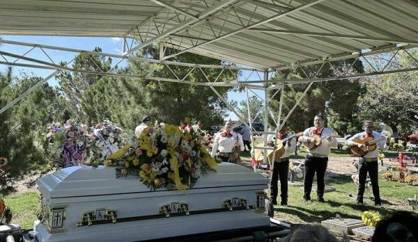 Rinden tributo final a Toñita, legendaria vecina de Duranguito