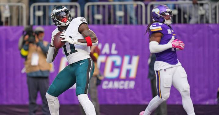 Eagles instant observations: Late-arriving pass game compensates for other issues, snaps Birds' losing skid