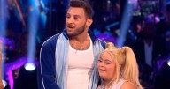 Strictly fans spot Vito's heartfelt gesture to tearful Ellie during live show