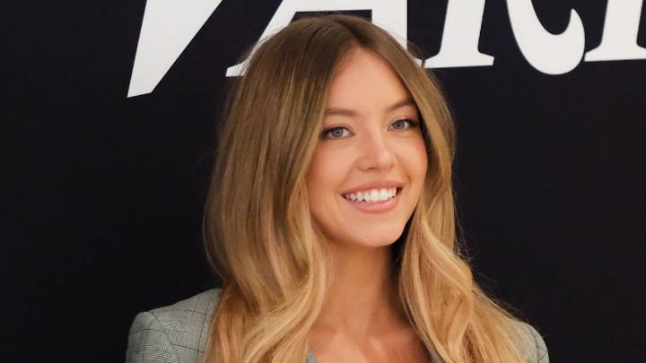 Sydney Sweeney perfects autumn dressing in suede knee-high boots and a brown blazer