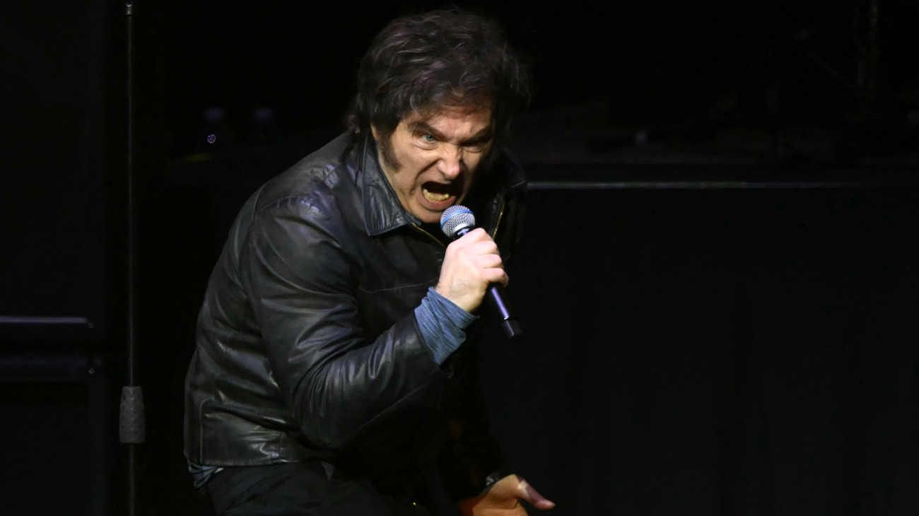 Reacciones al show de Javier Milei en el Movistar Arena: críticas y apoyos en plena crisis
