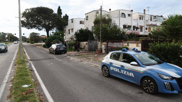 Una explosión revienta el coche del principal periodista de investigación de Italia