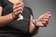 Denuncian detención ilegal en Saltillo por parte de agentes de Fiscalía; ‘no hay avances’, señala afectada