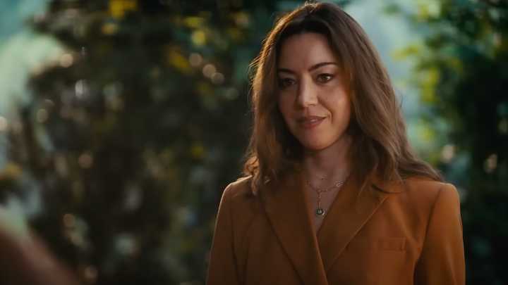'SNL' Enlists Aubrey Plaza for Parody Trailer of the Raunchy Netflix Show That "Healed Our Nation"