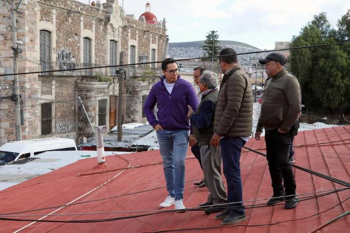 Mejoran condiciones del mercado Benito Juárez con trabajos de impermeabilización