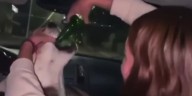 Video muestra a joven obligando a un perro a tomar de su cerveza