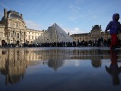 French senators: Louvre security ’not in line’ with modern standards