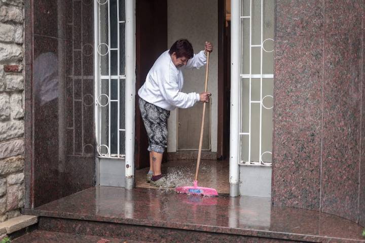 “Lo más feo fue ver que el agua venía de todos lados”, la odisea de uno de los barrios porteños más afectados