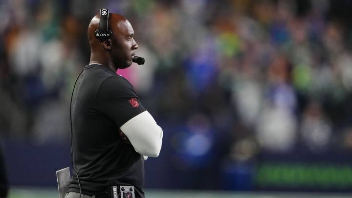 Texans coach DeMeco Ryans has no plan to make change at OC