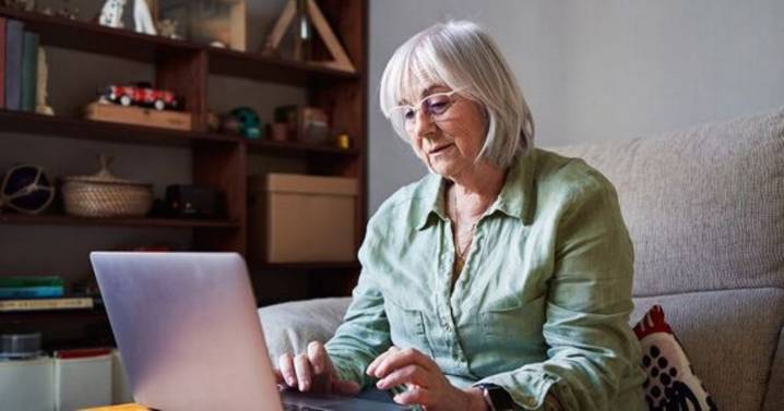 DWP discovers state pension error and pays out £900 million extra