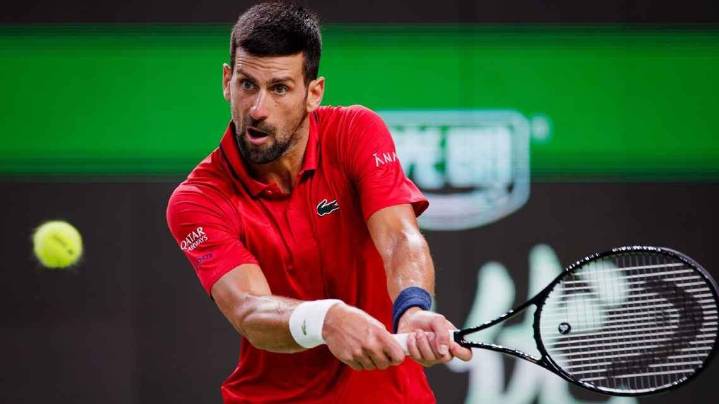 Djokovic se mete a semifinales en Shanghai