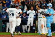 Mariners beat Blue Jays behind Eugenio Suárez's grand slam in ALCS