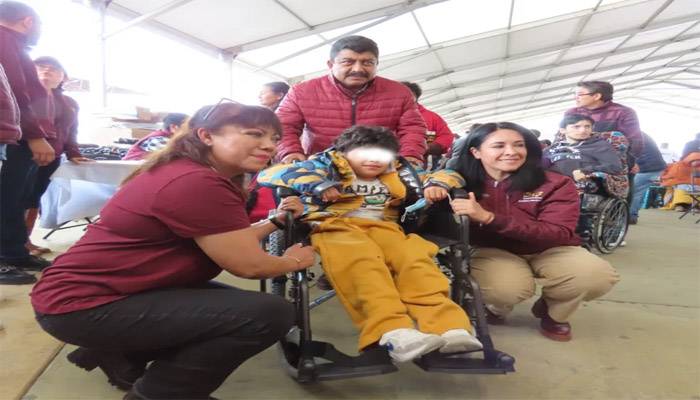 Texcocanos reciben atención integral en Jornadas DIFEM