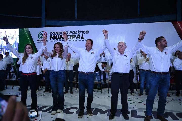 Saltillo: Lalo Medrano y Marimar Arroyo toman riendas del Consejo Municipal del PRI