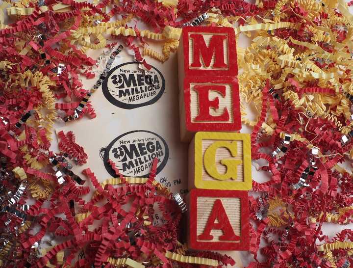 Mega Millions jackpot climbs to $547M with no big winner last night