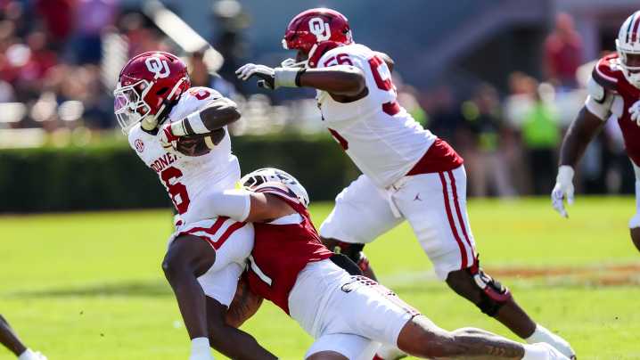 How did OU football's offense bounce back against South Carolina?