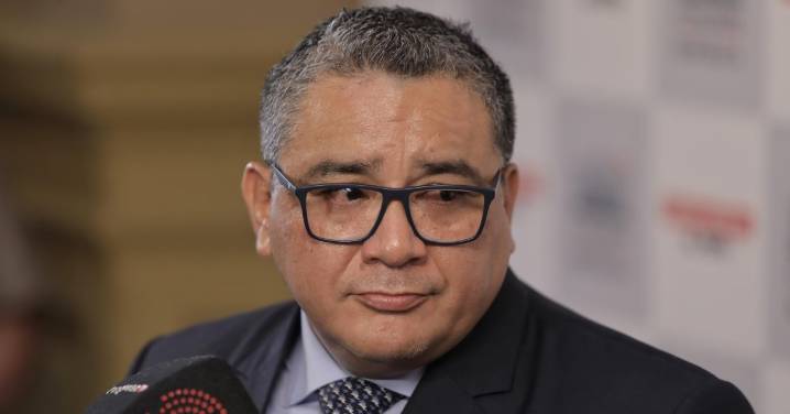 Juan José Santiváñez renunció como ministro de Justicia a dos días de debatirse su moción de censura