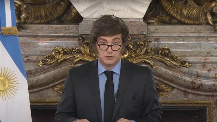 Milei se mostró incómodo ante preguntas sobre Espert y la situación económica del país