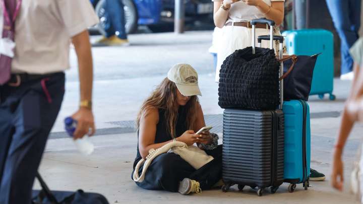 Sumar denuncia a Iberia, Ryanair, EasyJet y Vueling por subir el precio de los vuelos durante los incendios en Galicia