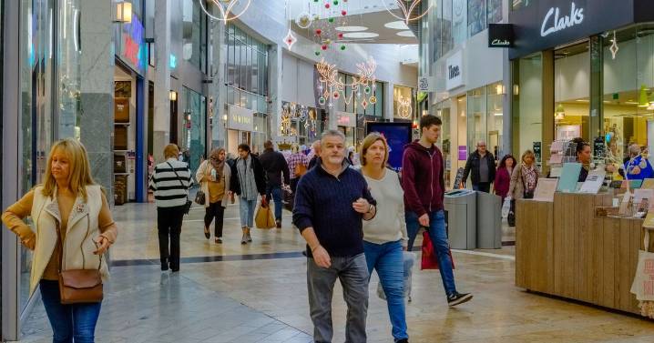 Popular footwear retailer confirmed to reopen in Glasgow shopping centre