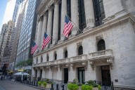 El Dow Jones se hunde 700 puntos, el S&P 500 y el Nasdaq se desploman mientras Trump amenaza con un “aumento masivo” de los aranceles a China