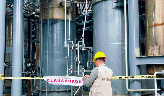 Clausuran planta de resinas por las incumplir normas