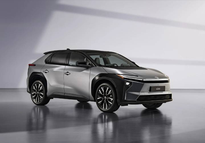 Toyota se mantiene como líder de ventas mundial al cerrar su semestre