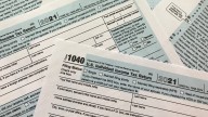 Here's how the government shutdown affects US tax filing extensions