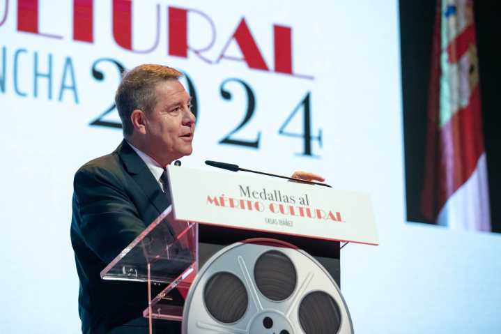 El presidente de Castilla-La Mancha, Emiliano García-Page, considera que “lo importante de la cultura es que ampara la libertad”