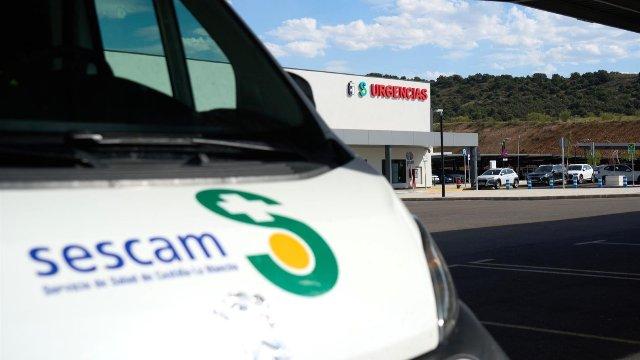Seis heridos al chocar un coche contra la terraza de una cafetería en Fuensalida