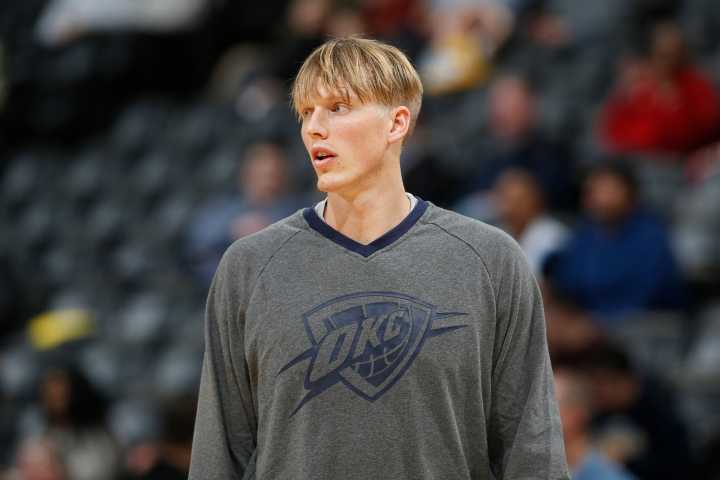 Former Duke player Kyle Singler charged with assaulting girlfriend in Oklahoma