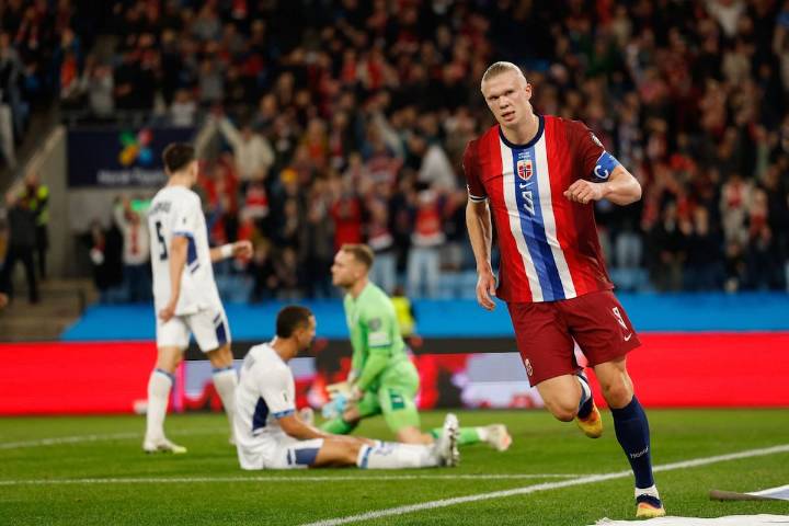 Pasó de todo. A Haaland le atajaron dos veces el mismo penal, pero después hizo un hat-trick en un partido con ¡dos goles en contra!