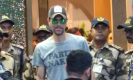 Enrique Iglesias arrives In India ahead of his two