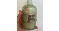 Messages in bottle written by World War I soldiers in 1916 found on Australian beach: "Absolutely stunned"