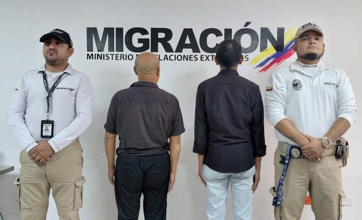 Migración Colombia deporta a dos ciudadanos chinos que ingresaron de manera irregular por la frontera con Venezuela