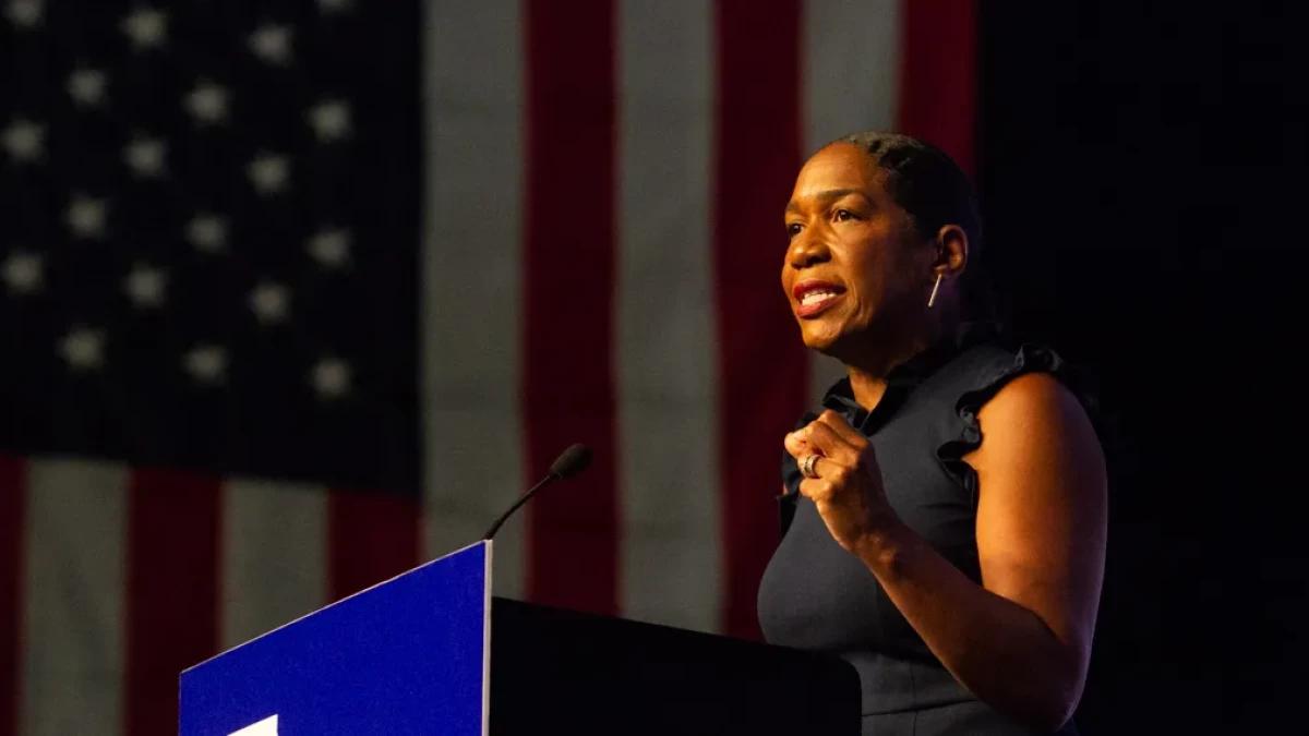 Stratton aims to bring Pritzker administration policies to national stage
