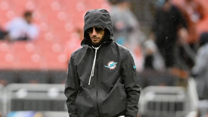 Mike McDaniel: Focus on 1-6 Dolphins, not my own job