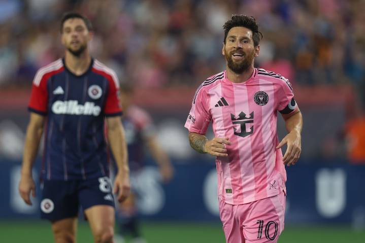 Tadeo Allende, Jordi Alba and Lionel Messi help Miami beat Revolution 4