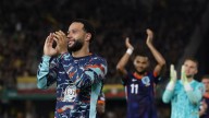 Passport woes delay Depay joining up with Dutch squad