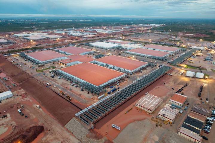 Opinion: Data centers must disclose how much water they’re consuming