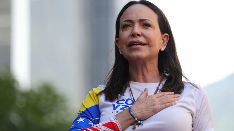 Juan Manuel Santos: El Premio Nobel de la Paz para María Corina Machado es un reconocimiento "acertado"