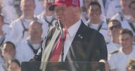Trump afirma que Estados Unidos atacó otra embarcación de narcotraficantes frente a la costa de Venezuela