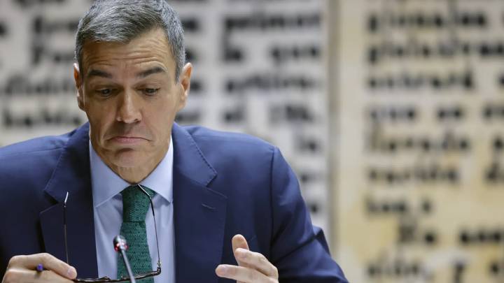 Sánchez reconoce el cobro en sobres, pero defiende la "financiación absolutamente legal" del PSOE