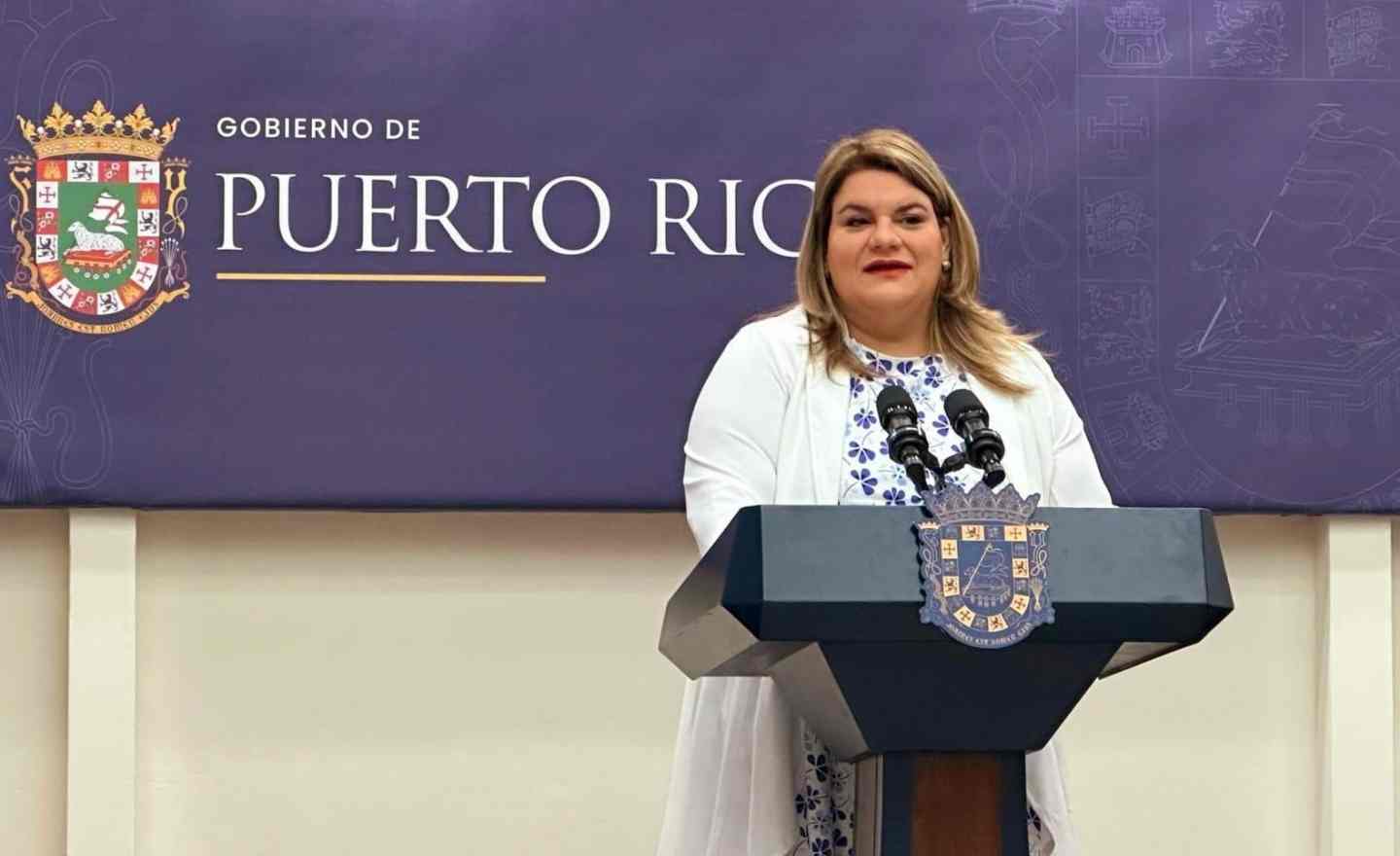 Gobernadora: ‘Mientras en otros estados se cortan ayudas, en Puerto Rico la gente va a tener que comer’