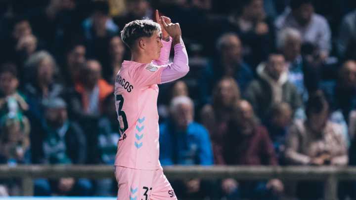 O Celta solventa o trámite copeiro ante o Puerto de Vega (0